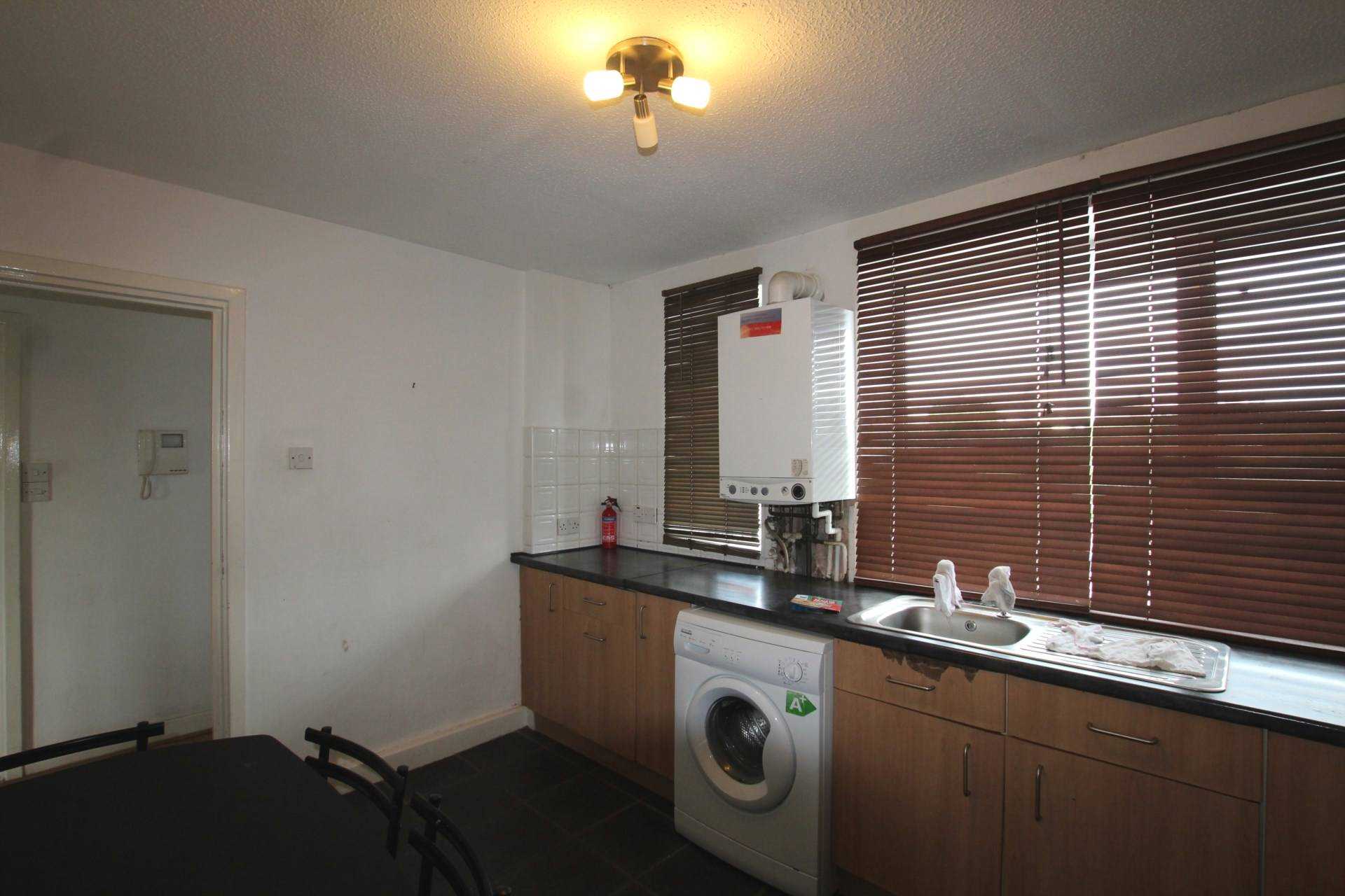 Additional Property Image 3 bedroom Apartment to rent in Salford 4
