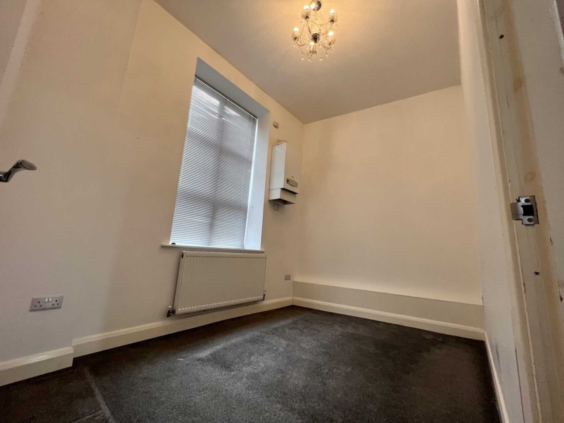 Additional Property Image 2 bedroom Flat to rent in Oldham 3