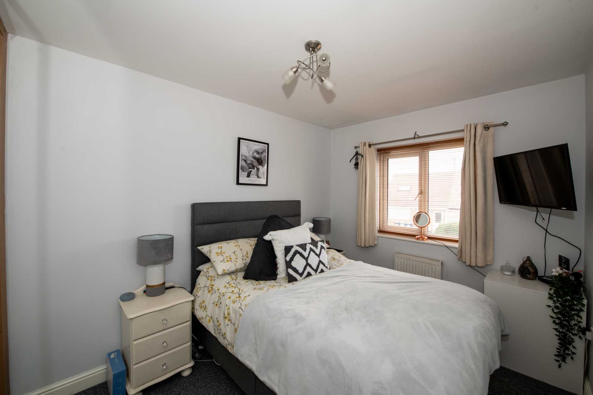 Additional Property Image 3 bedroom Mews to rent in Bury 4