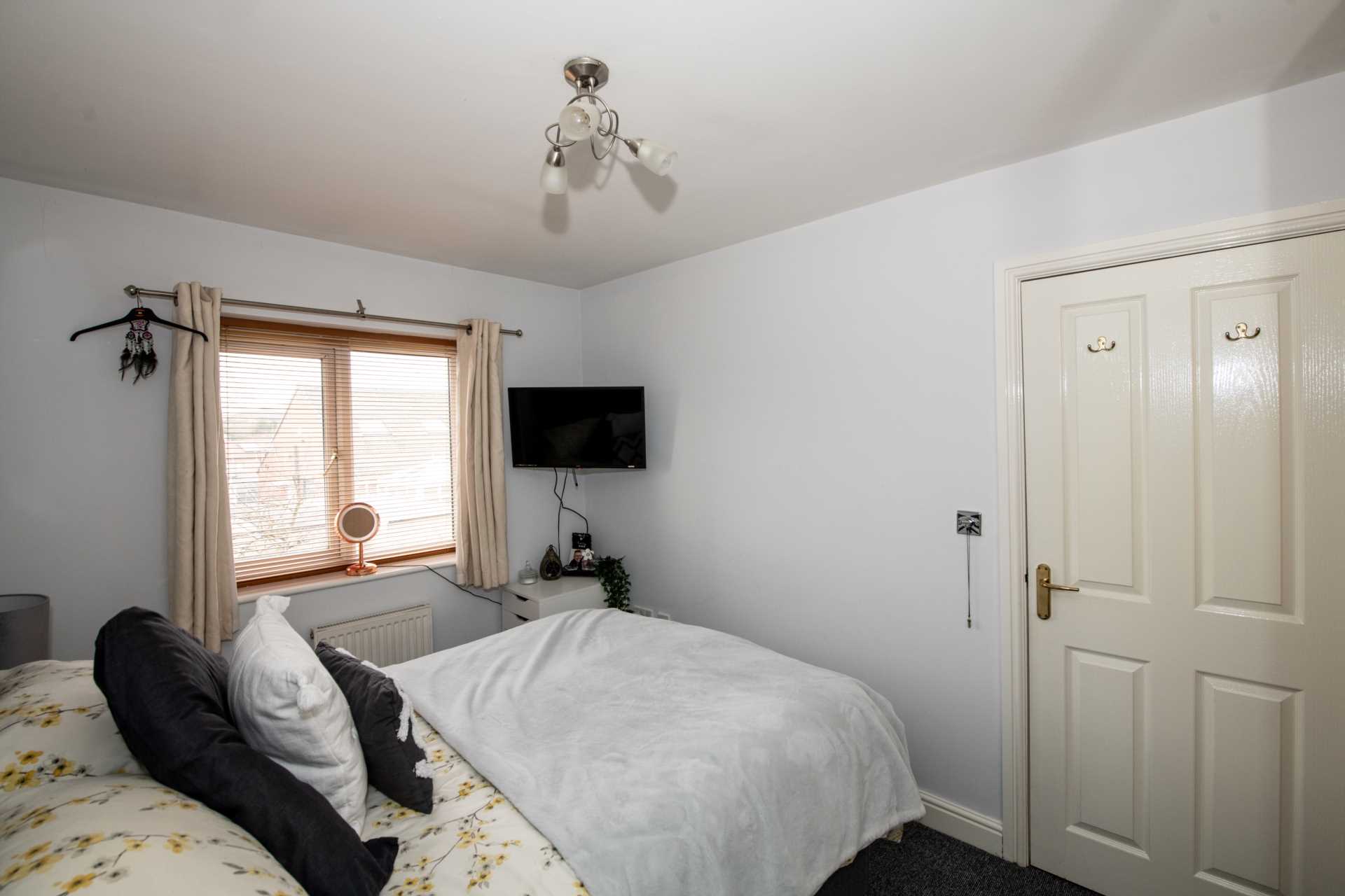 Additional Property Image 3 bedroom Mews to rent in Bury 5