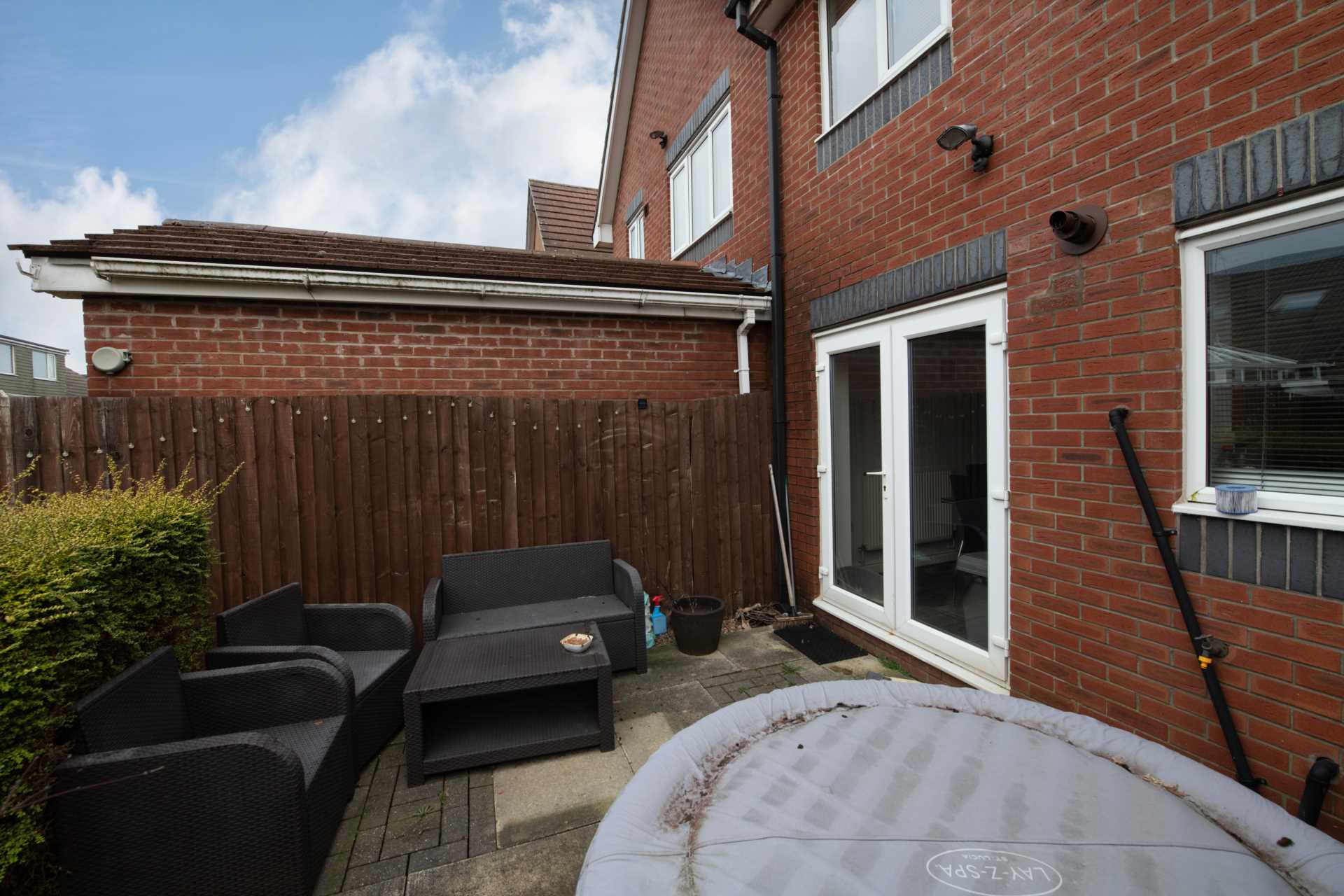 Additional Property Image 3 bedroom Mews to rent in Bury 12