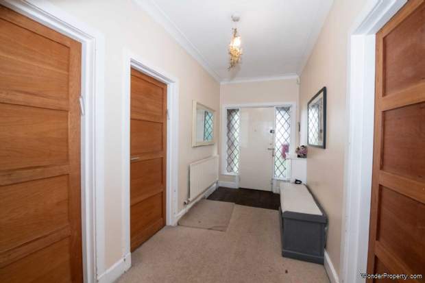 Additional Property Image 3 bedroom Detached for sale in Salford 2