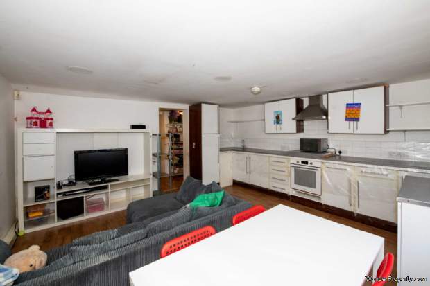 Additional Property Image 3 bedroom Detached for sale in Salford 10