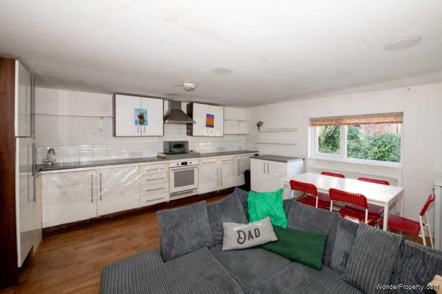 Additional Property Image 3 bedroom Detached for sale in Salford 11