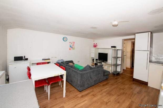 Additional Property Image 3 bedroom Detached for sale in Salford 12