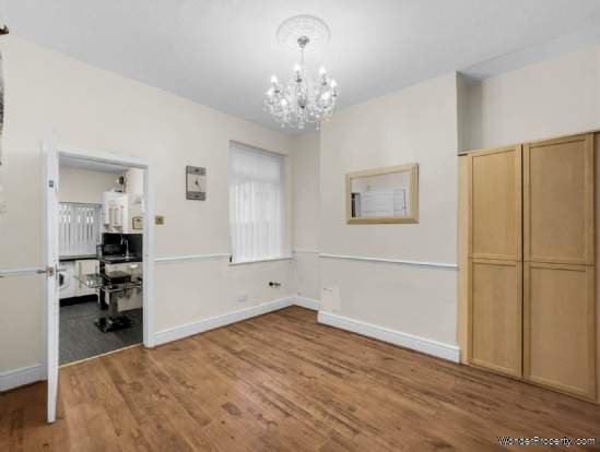 Additional Property Image 3 bedroom Terraced for sale in Salford 4