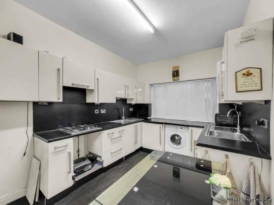 Additional Property Image 3 bedroom Terraced for sale in Salford 5