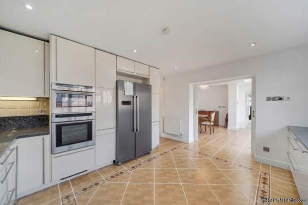 Additional Property Image 6 bedroom Detached for sale in Manchester 11