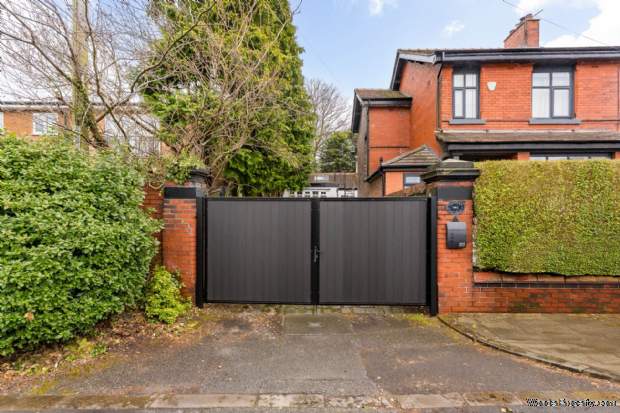 Additional Property Image 3 bedroom Detached for sale in Manchester 18