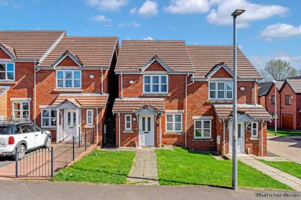 2 bedroom Semi Detached for sale in Salford