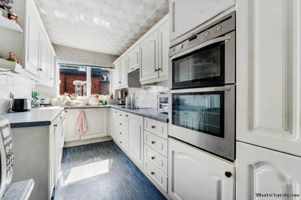 Additional Property Image 2 bedroom Apartment for sale in Manchester 6