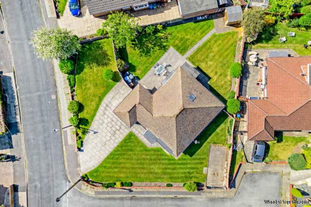 Additional Property Image 3 bedroom Bungalow for sale in Bury 2
