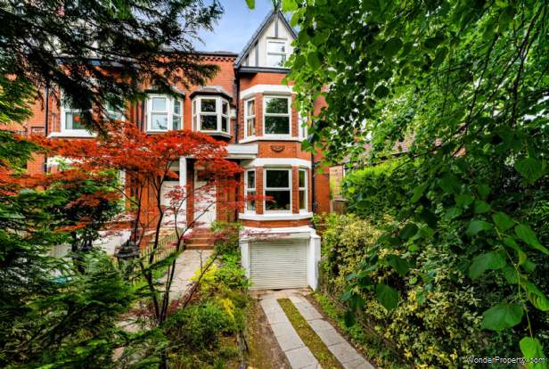 4 bedroom Semi Detached for sale in Salford