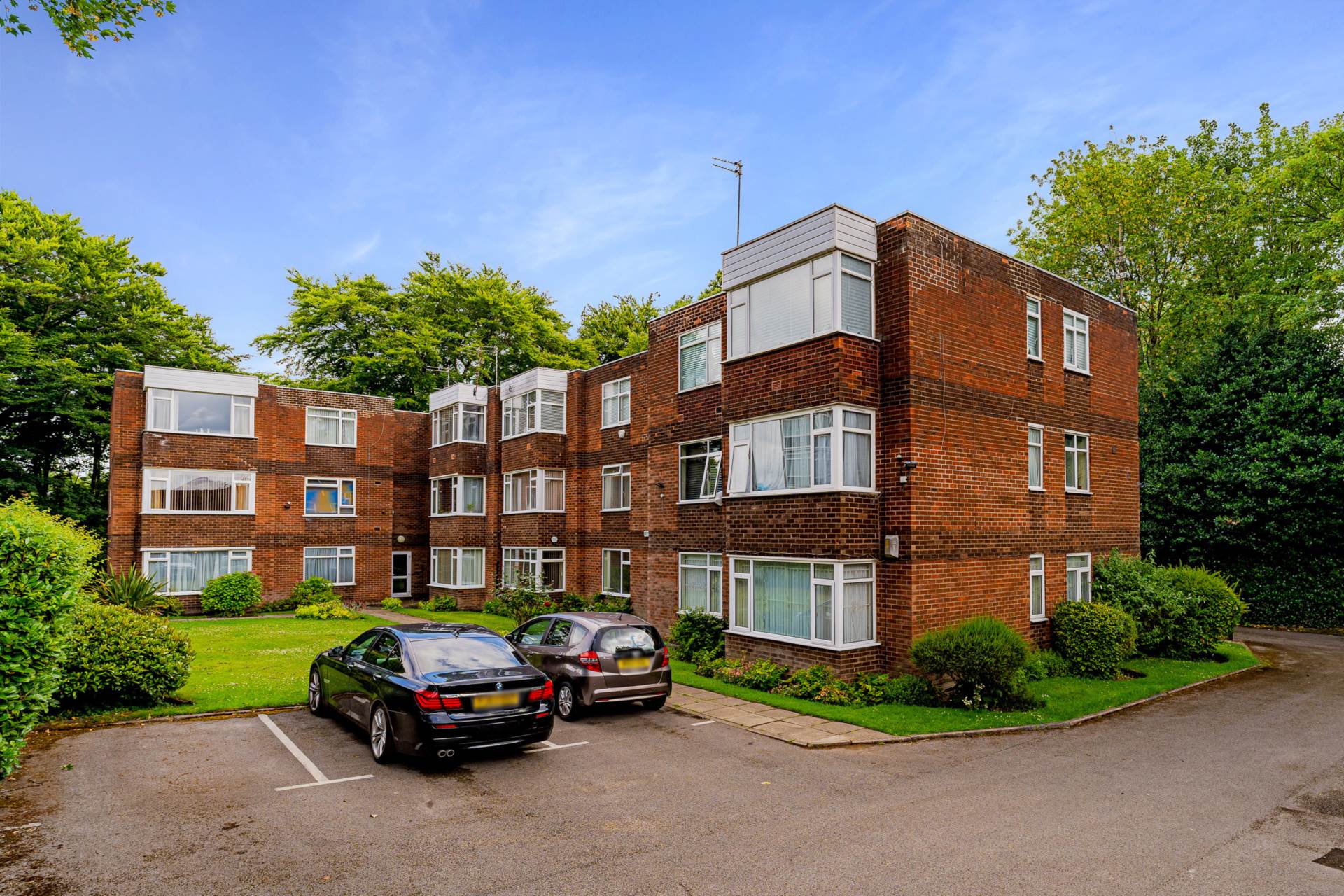 2 bedroom Flat for sale in Salford
