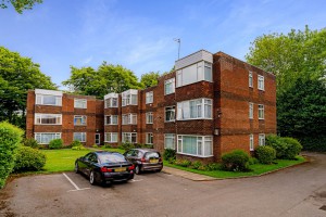 2 bedroom Flat for sale in Salford