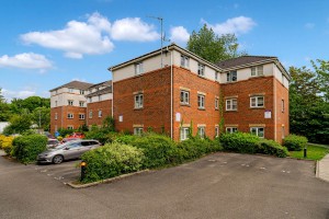 2 bedroom Flat for sale in Salford