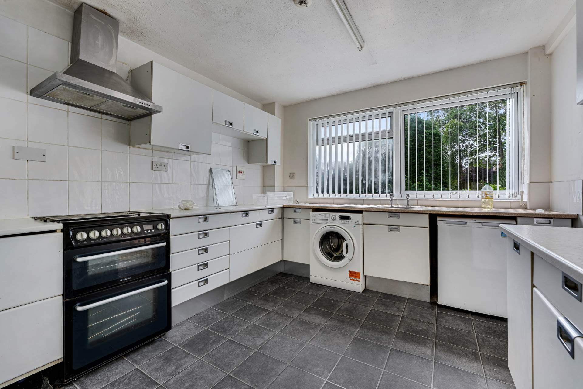 Additional Property Image 2 bedroom Apartment for sale in Salford 4
