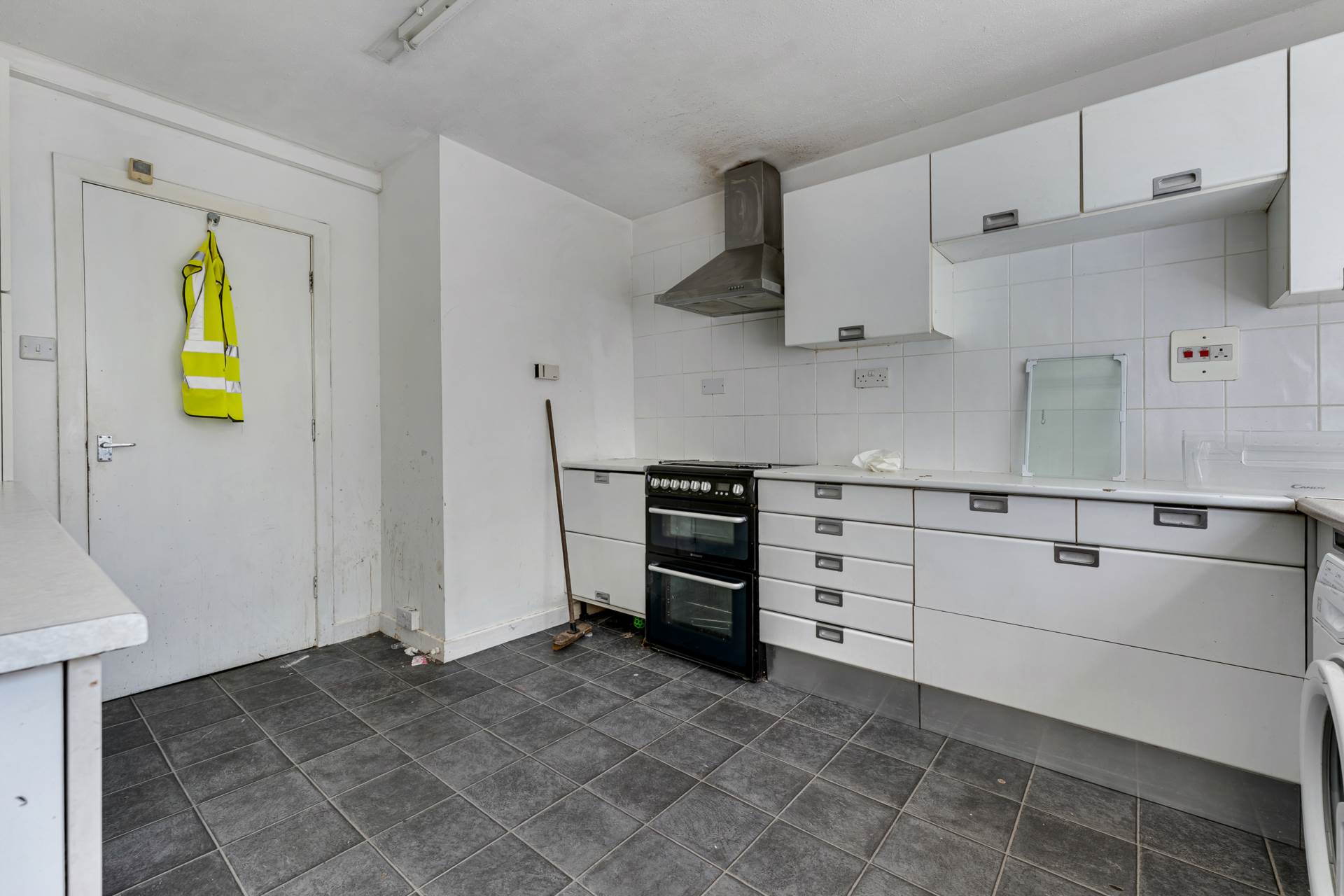 Additional Property Image 2 bedroom Apartment for sale in Salford 5