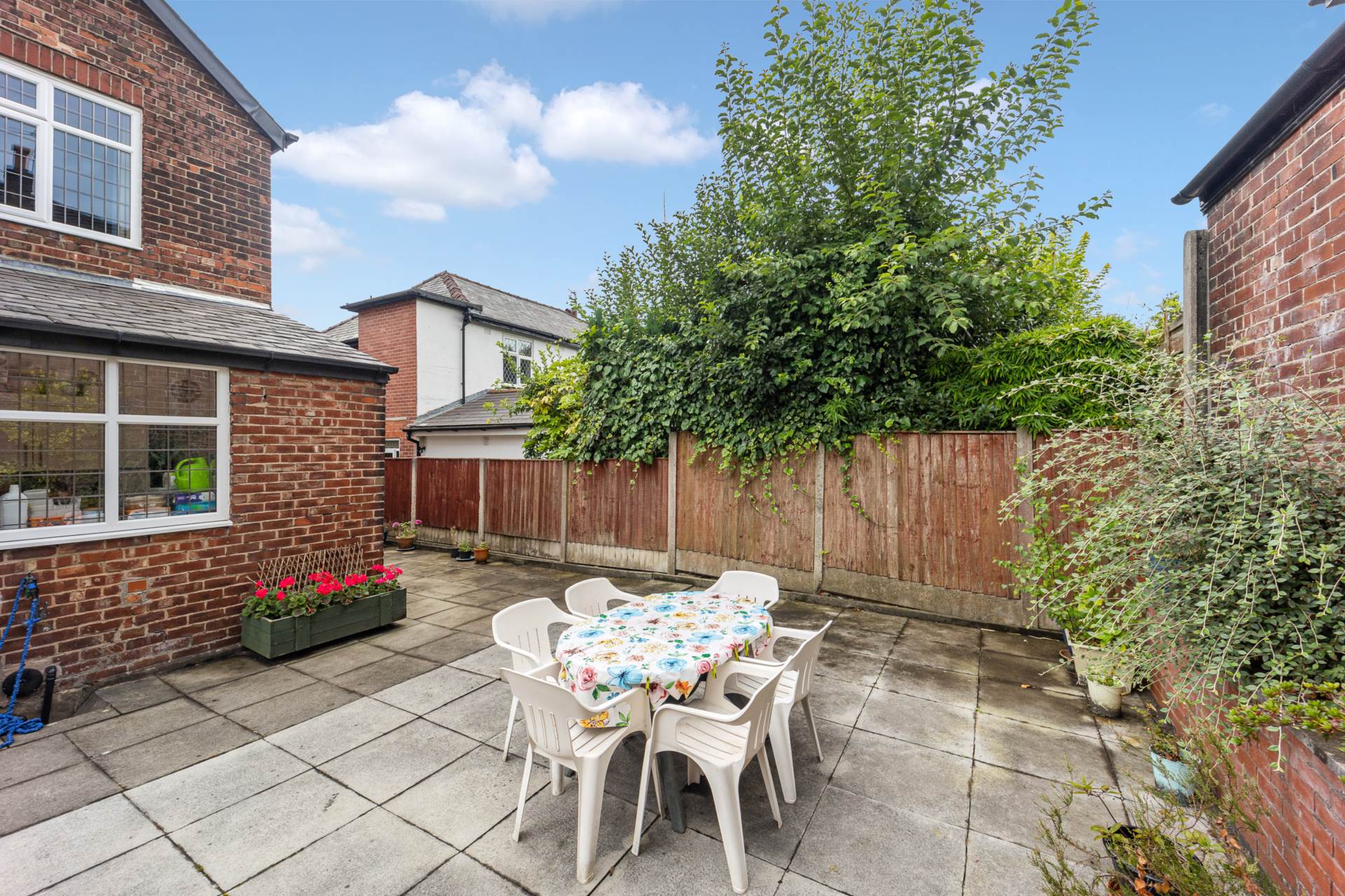 Additional Property Image 5 bedroom Detached for sale in Manchester 27