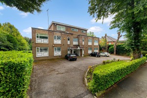 2 bedroom Flat for sale in Salford