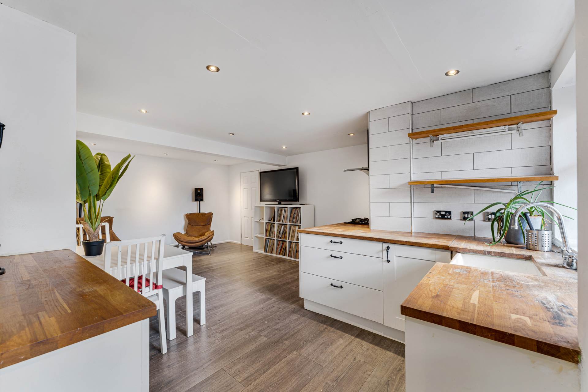 Additional Property Image 3 bedroom Terraced for sale in Manchester 12