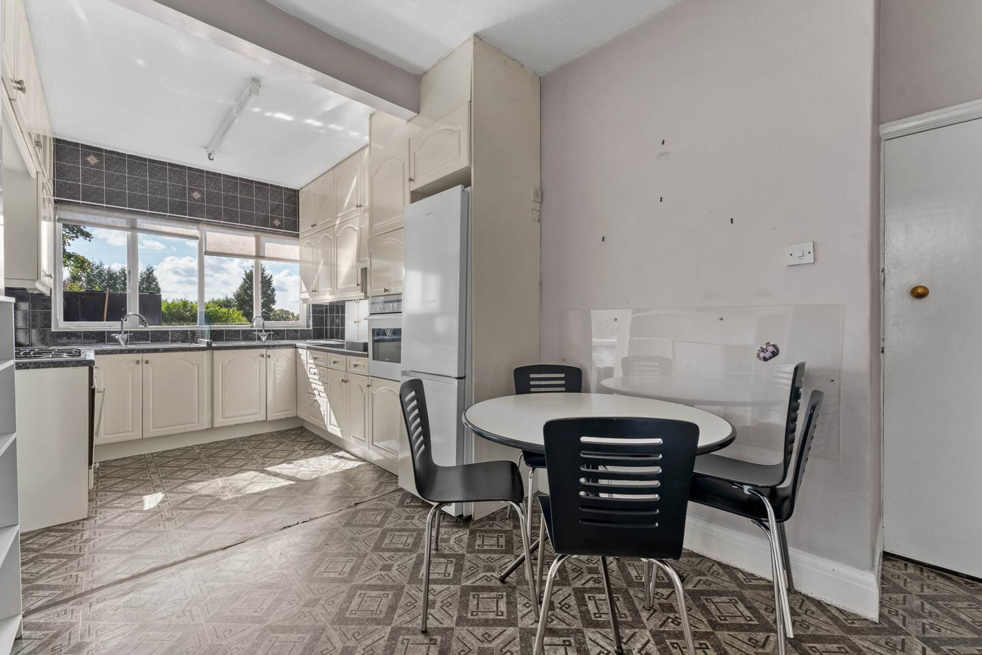 Additional Property Image 4 bedroom Semi Detached for sale in Salford 7