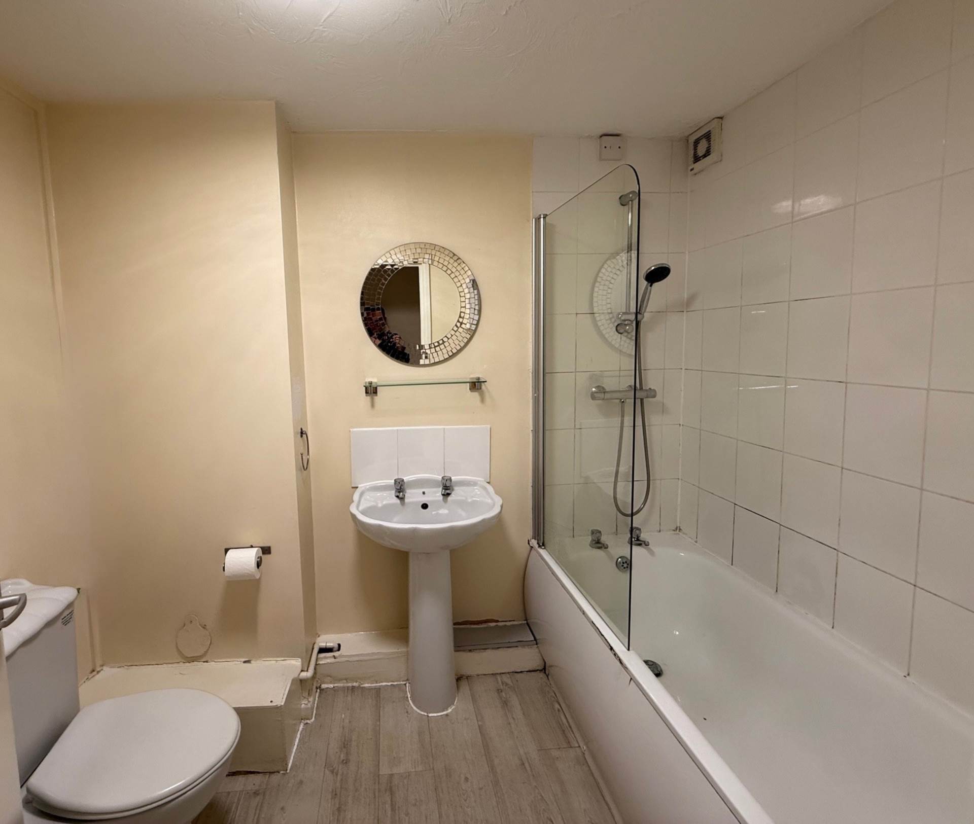 Additional Property Image 2 bedroom Flat to rent in Ashton Under Lyne 3