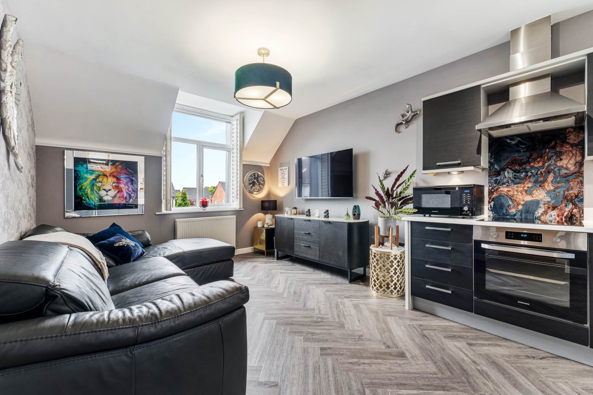 Additional Property Image 2 bedroom Detached to rent in Salford 3