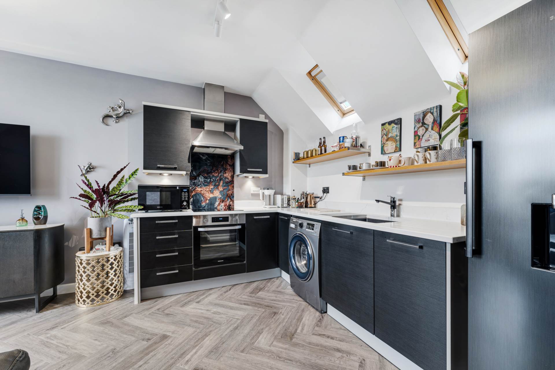 Additional Property Image 2 bedroom Detached to rent in Salford 5