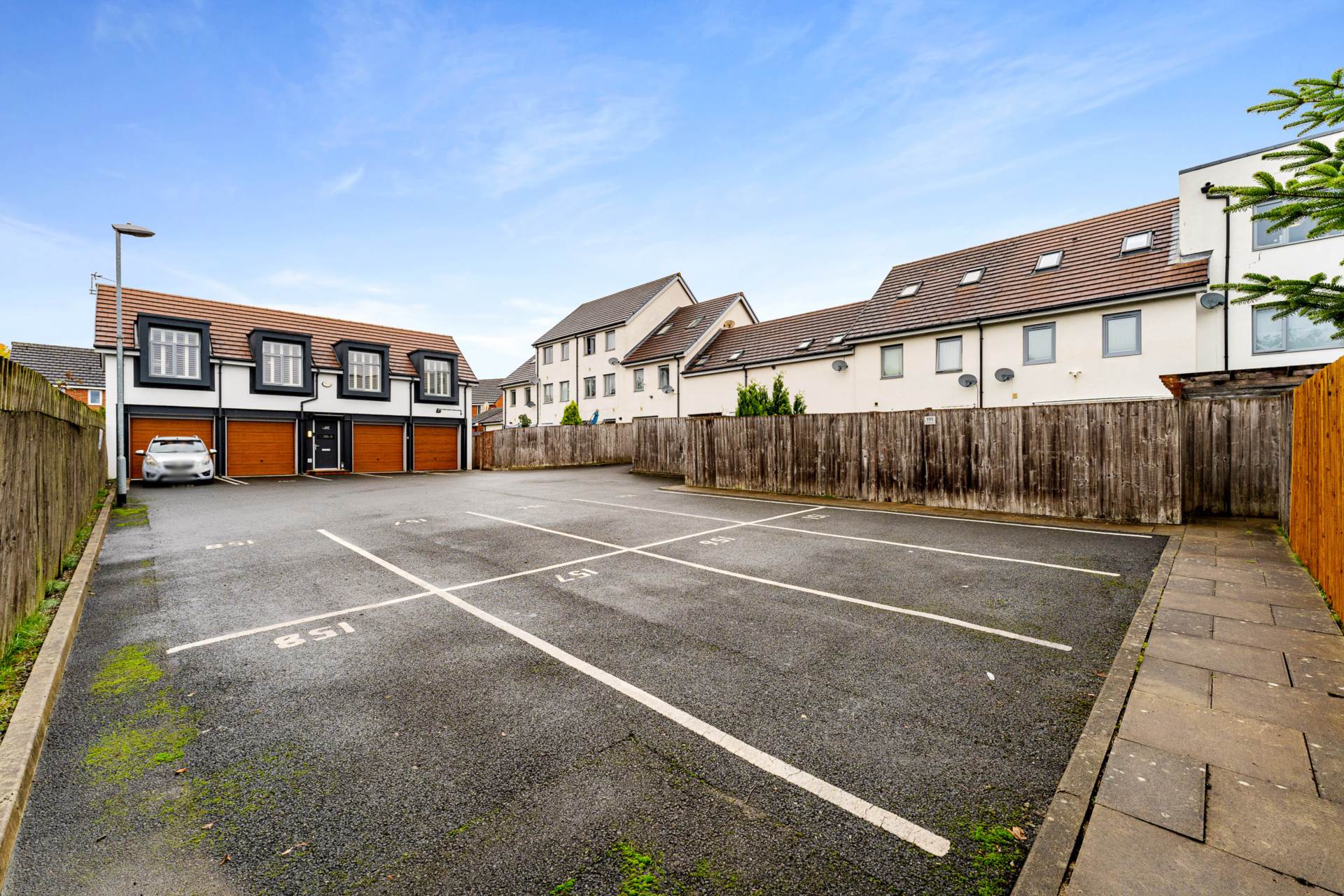 Additional Property Image 2 bedroom Detached to rent in Salford 17