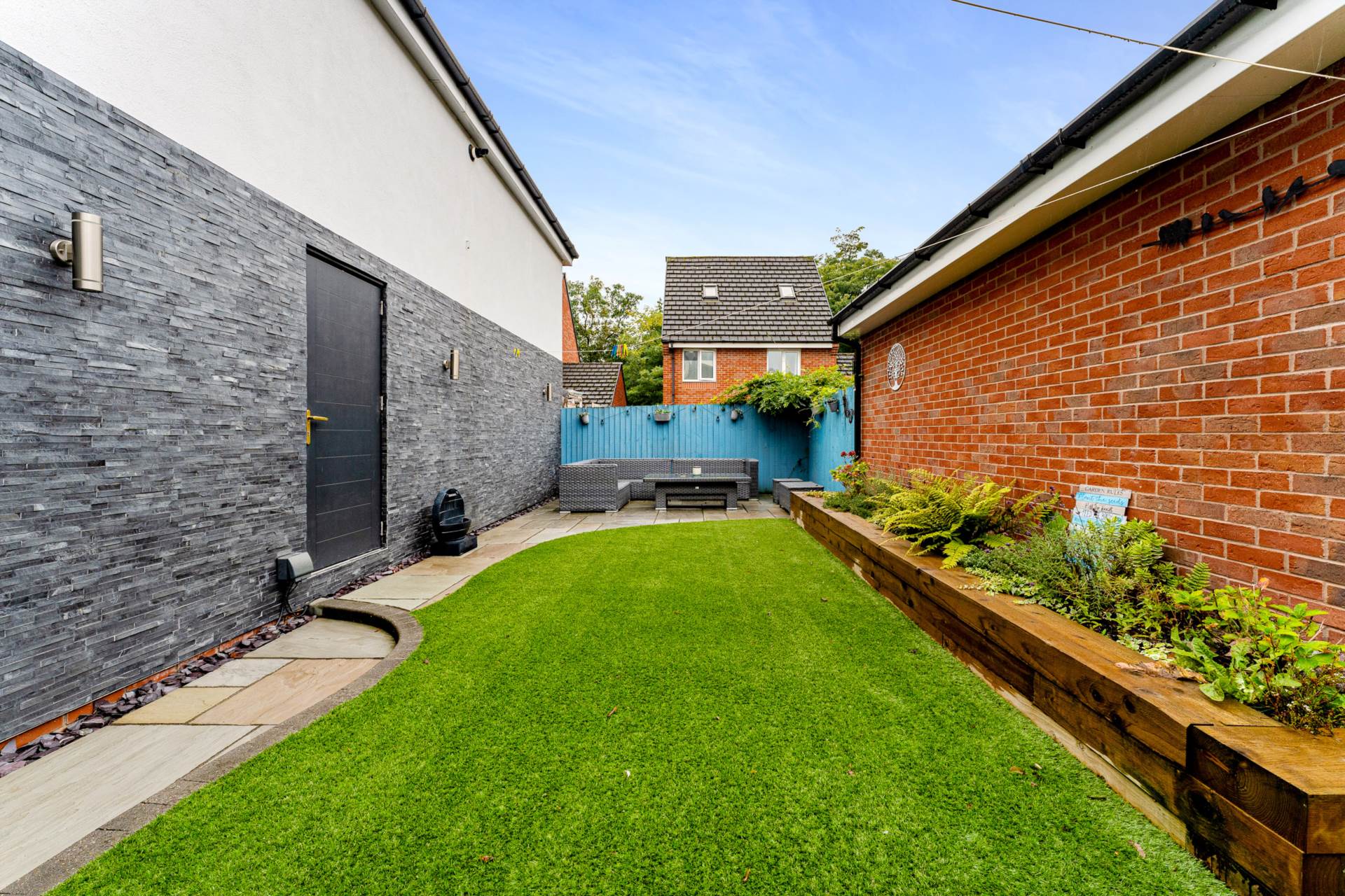 Additional Property Image 2 bedroom Detached to rent in Salford 20