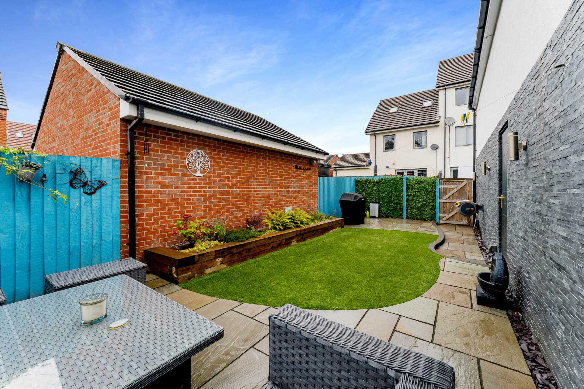 Additional Property Image 2 bedroom Detached to rent in Salford 22
