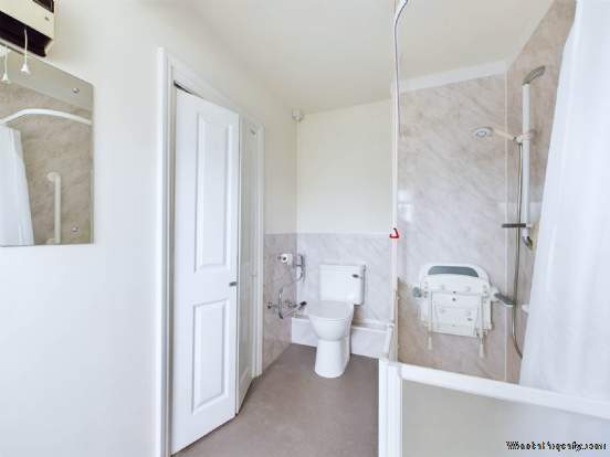 Additional Property Image 1 bedroom Flat for sale in Marlow 5