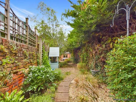 Additional Property Image 2 bedroom End of Terrace for sale in Marlow 4