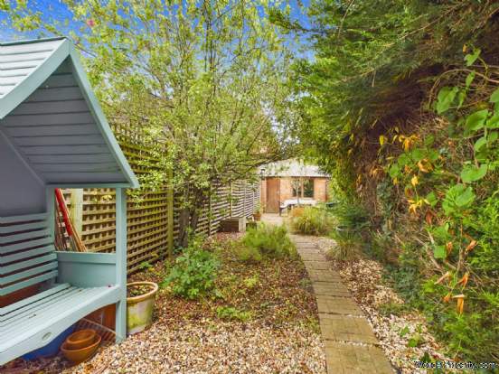 Additional Property Image 2 bedroom End of Terrace for sale in Marlow 9