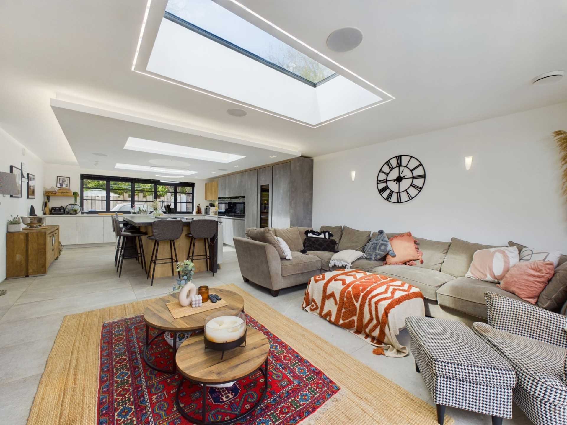 Additional Property Image 5 bedroom Detached to rent in High Wycombe 4