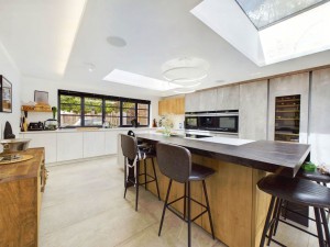 5 bedroom Detached to rent in High Wycombe