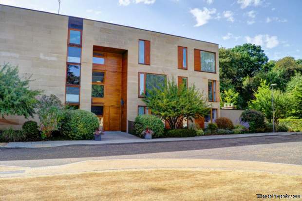2 bedroom Apartment for sale in Maidenhead