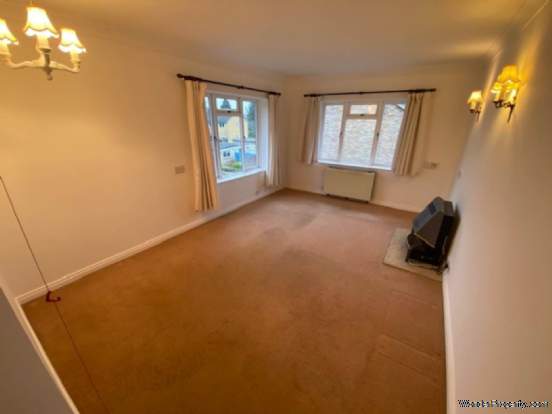 Additional Property Image 2 bedroom Flat for sale in Marlow 4