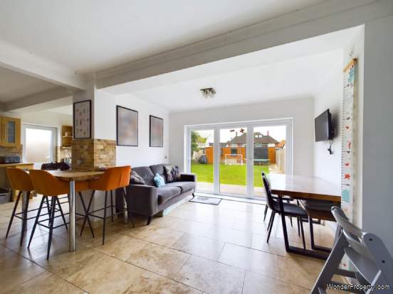 Additional Property Image 4 bedroom Semi Detached for sale in Marlow 3