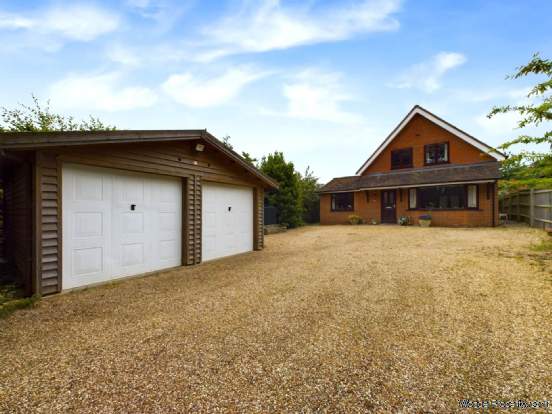 Additional Property Image 4 bedroom Detached for sale in Frieth 4