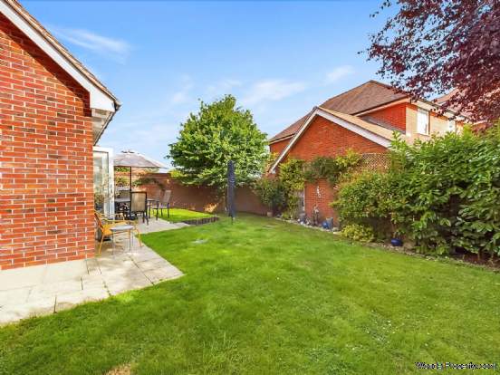 Additional Property Image 5 bedroom Detached for sale in Marlow 2