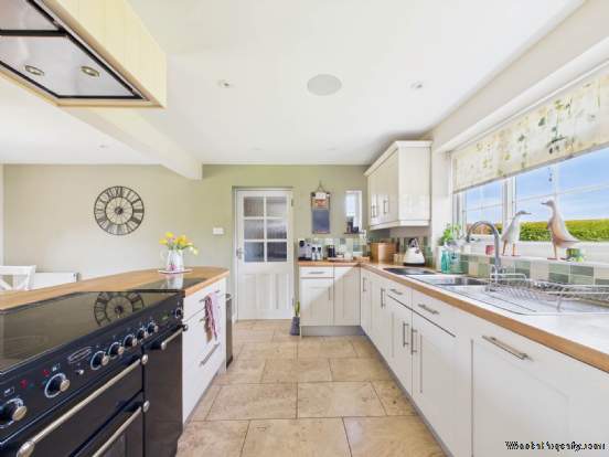 Additional Property Image 3 bedroom Semi Detached for sale in Maidenhead 2