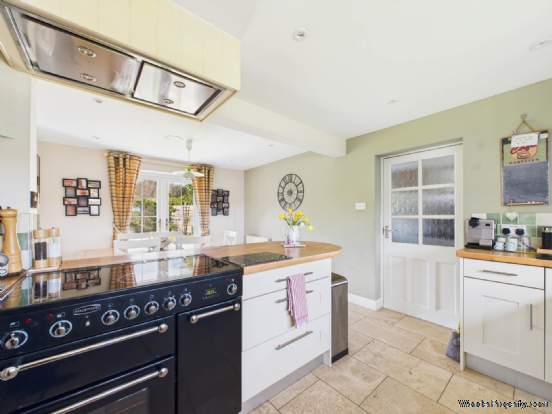 Additional Property Image 3 bedroom Semi Detached for sale in Maidenhead 15