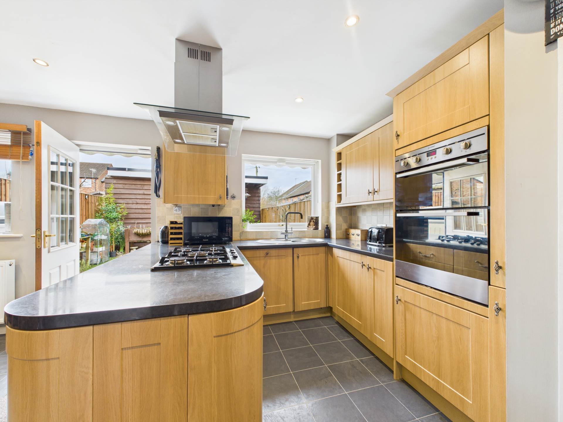 Additional Property Image 4 bedroom Terraced for sale in Marlow 13