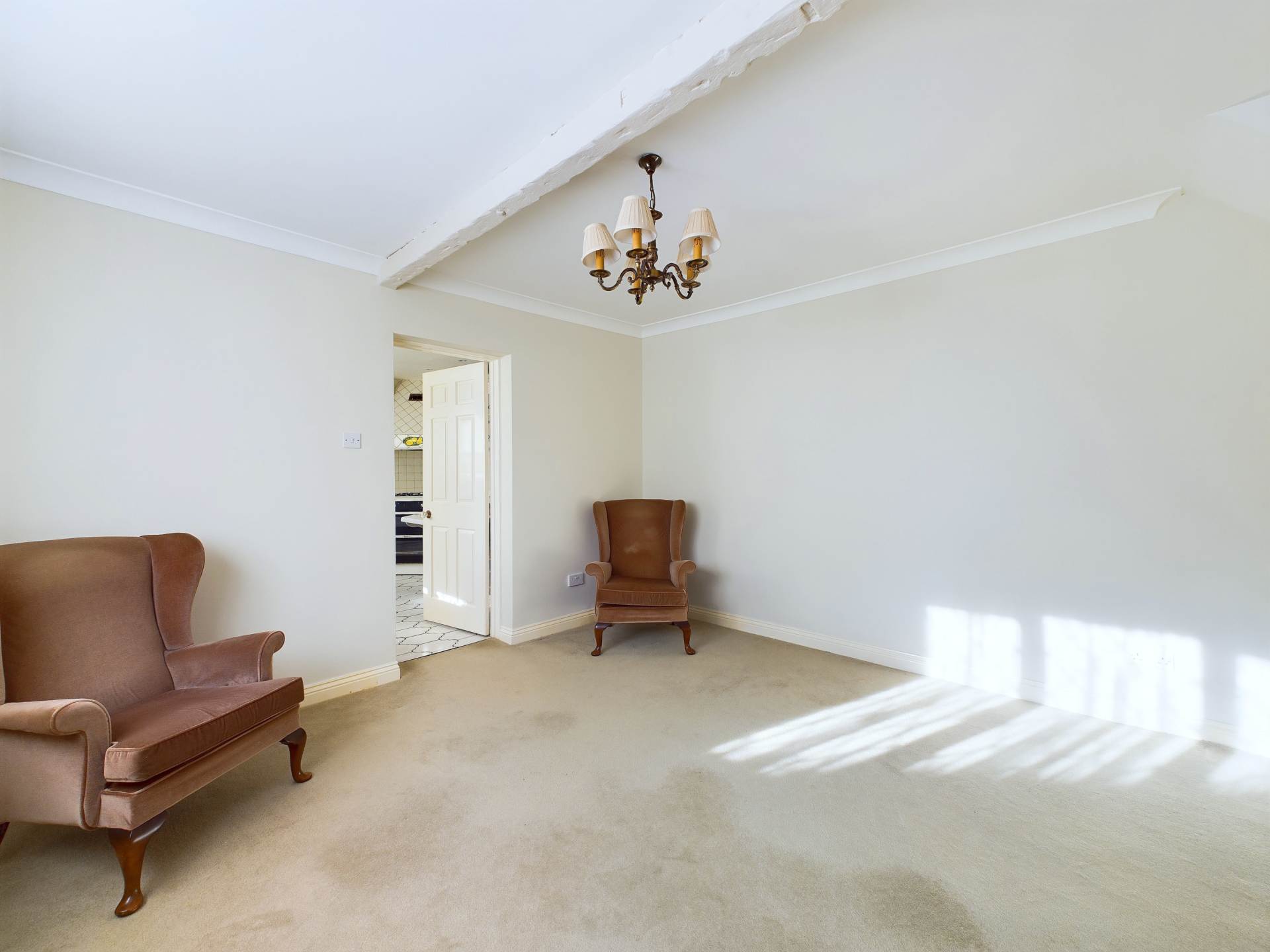 Additional Property Image 3 bedroom End of Terrace for sale in Marlow 4
