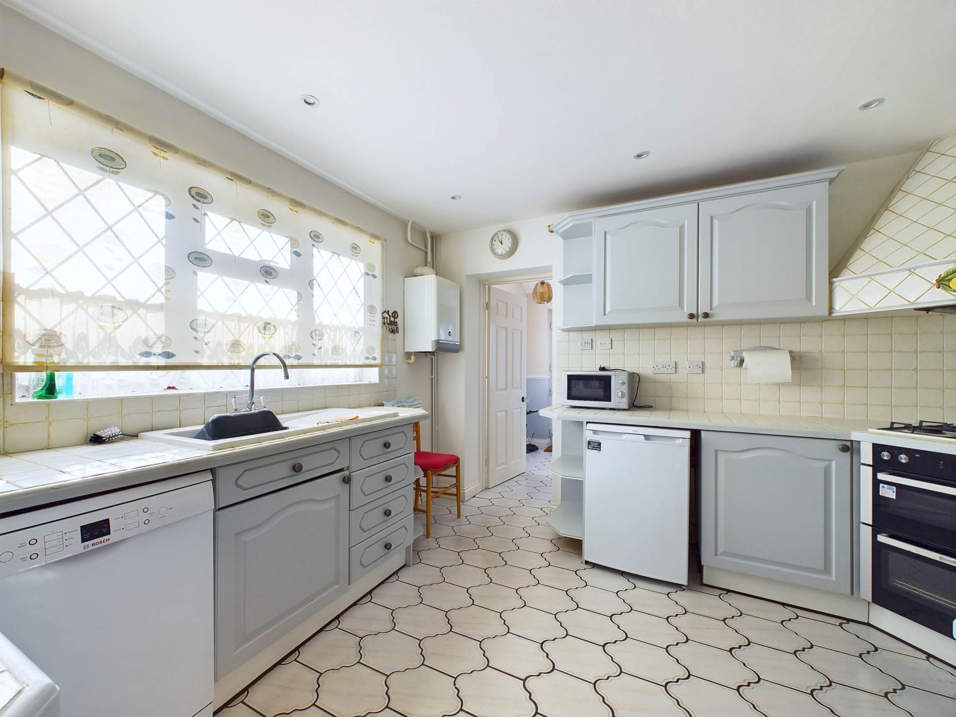 Additional Property Image 3 bedroom End of Terrace for sale in Marlow 16
