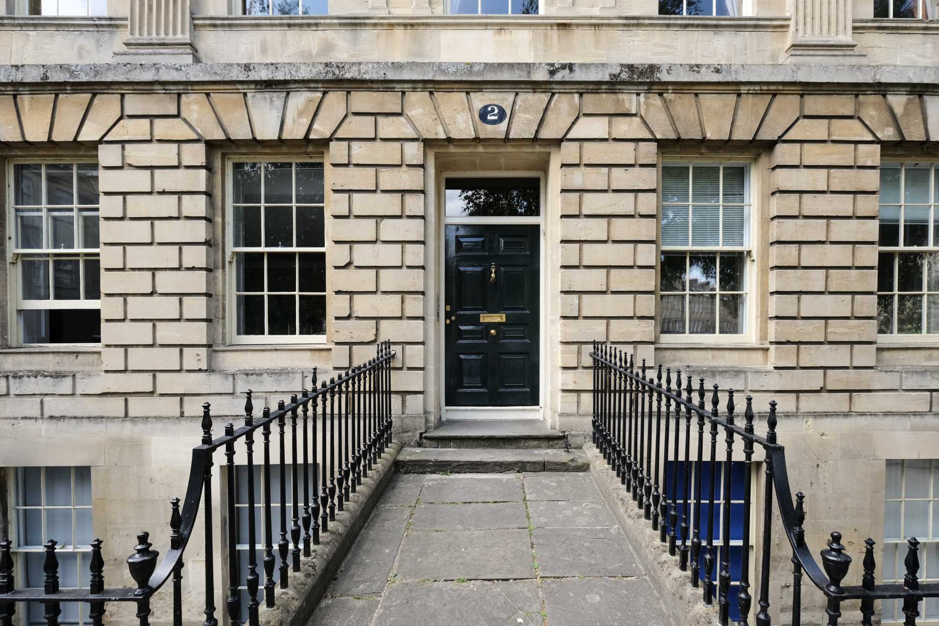 2 bedroom Apartment to rent in Bath