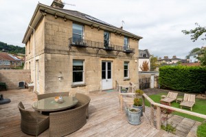 6 bedroom Detached to rent in Bath