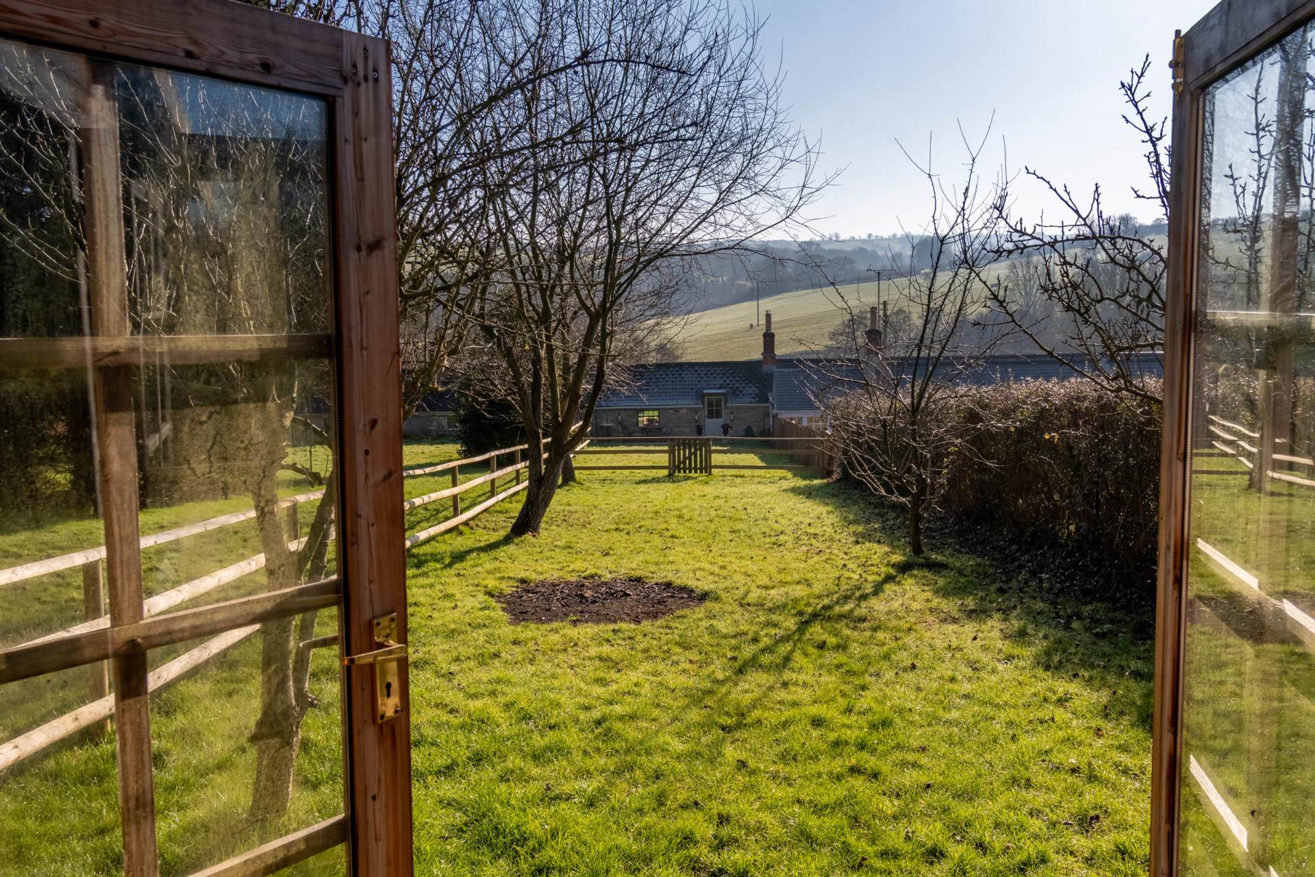 Additional Property Image 2 bedroom Terraced to rent in Bath 18